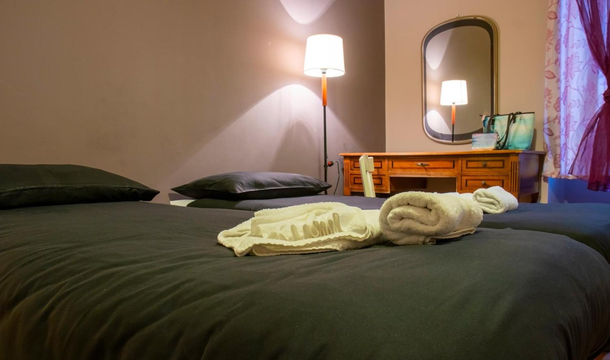Hostel Teatro Триест Экстерьер фото